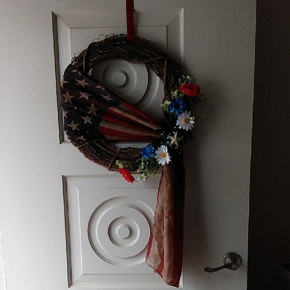 American Grapevine Wreath